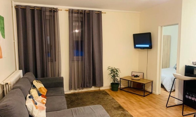 Faubourg de l'Arche Apartment | Appartement Calme et Chaleureux Proche de Paris