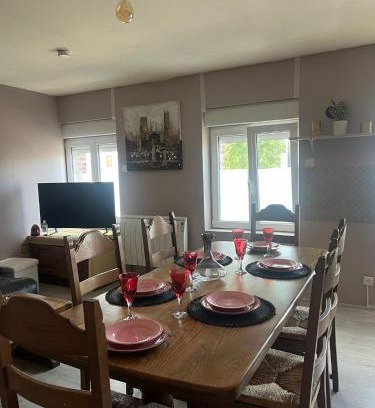 Raismes Apartment | Appartement calme, frais à louer, nouvellement repeint, emplacement stratégique, proche de toutes commodités, de l'autoroute, valenciennes, lille, Belgique, wifi, Netflix, parking Gratuits