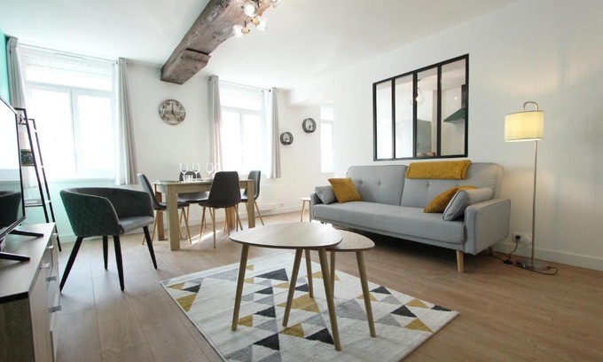 Valenciennes Apartment | Appartement centre de Valenciennes entièrement équipé 64m2