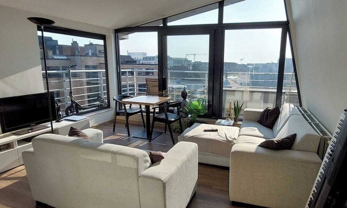 Ghent City Centre Apartment | Appartement Centrum Gent, Terras met Zicht op Water en Torens