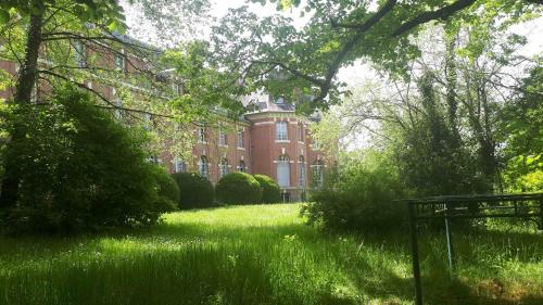 Salbris Apartment | Appartement château classé, site remarquable, 1chbre
