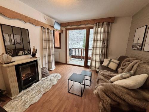 Orelle Apartment | Appartement chaleureux au ski avec piscine