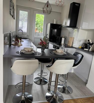 Limoges Apartment | Appartement chaleureux et spacieux T3