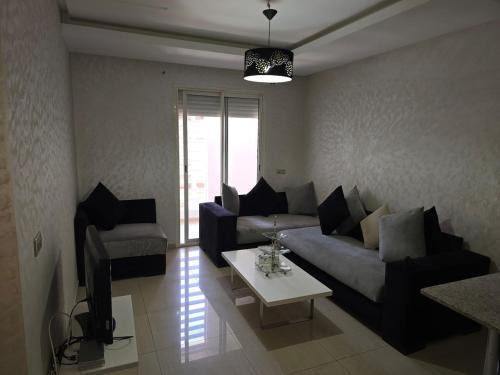 Cite Al Mohammadi Apartment | Appartement chaleureux et calme, parking, piscine