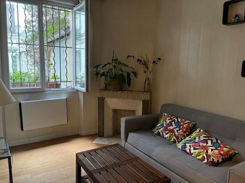 Saint Blaise Apartment | Appartement charmant à Paris 20 eme