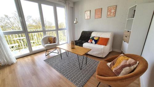 Mont-Saint-Aignan Apartment | Appartement Clara Parking Gratuit
