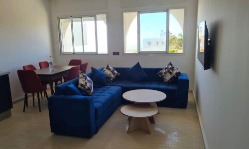 Al Bahraoyine Apartment | Appartement confortable avec vue sur la baie de Tanger et detroit de Gibraltar,situé en face de Mnar de Tanger ,Nouinouich, Residence avec piscine collective