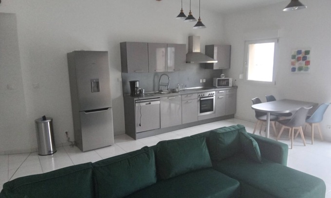 Epinal Apartment | Appartement Contemporain à Quelques Minutes du Centre et de la Gare Ferroviaire