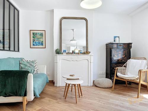 1st Arrondissement Apartment | Appartement cosy à la Rotonde - Lumineux - Les Frères de la Loc'