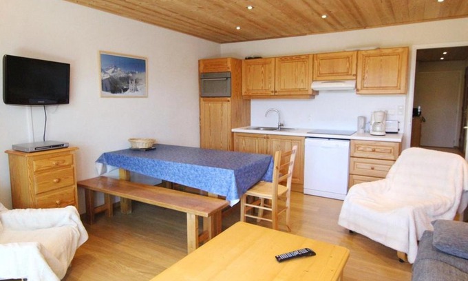 Jeux Apartment | Appartement cosy 2 pièces, 6 pers, face aux pistes - Alpe d'Huez - FR-1-405-33