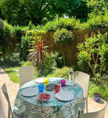 Saint-Cloud Apartment | Appartement cosy 3 chambres avec jardin clos proche de Paris