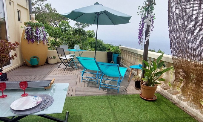 Ile du Levant House | Appartement cosy avec grande terrasse vue mer au cœur de l'ile du Levant