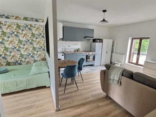 Pommeuse Apartment | Appartement Cosy et Lumineux à Pommeuse - Proche Gare & studio de production idéal Couple et Professionelles