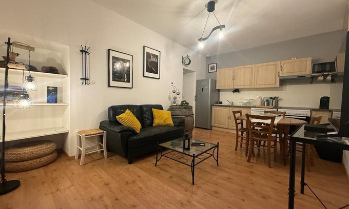Lons-le-Saunier Apartment | Appartement cosy centre Lons Le Saunier