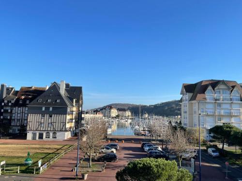 Port Guillaume Apartment | Appartement cosy vue port