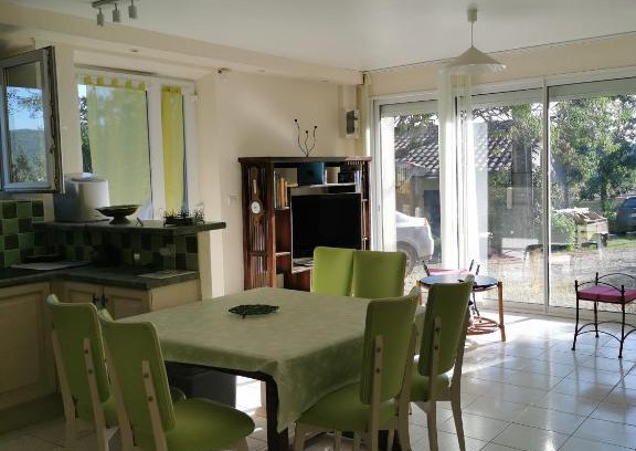 Saint-Affrique Apartment | Appartement dans maison individuelle LE CAYLUS BAS