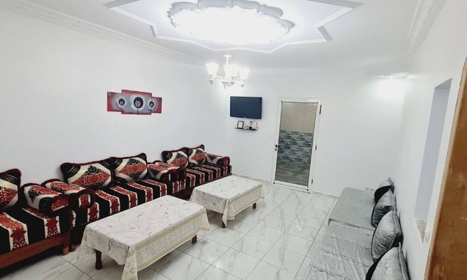 Marsa Ben M'Hidi Apartment | Appartement de 150m2 Proche Dune Belle Plage