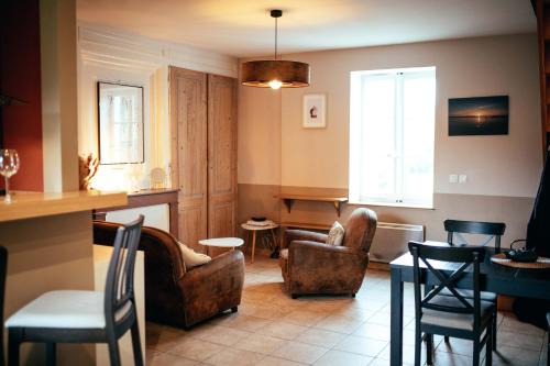 Chaponost Apartment | Appartement duplex chaleureux au calme