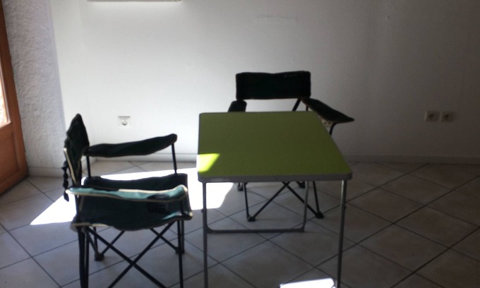 Dourdan Apartment | Appartement en Ceentre Ville de Dourdan. Proche du Château, RER C et Commerces