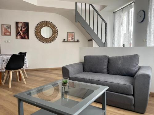 Armentieres Apartment | Appartement en duplex, 1e étage, proche commodités