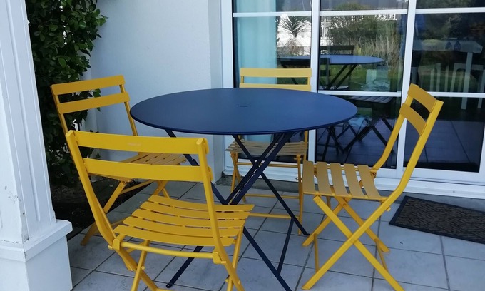 Arzon Apartment | Appartement en Rez de Jardin Dans Résidence Avec Piscine