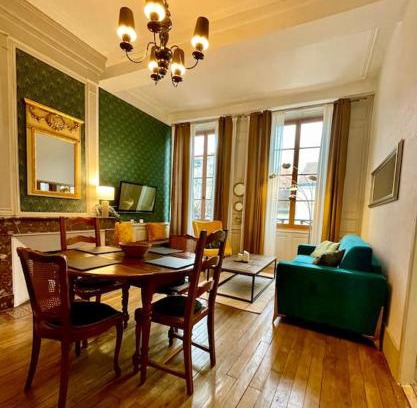 Verdun Apartment | Appartement F2, "La Scène du 66", VERDUN CENTRE, Garage motos et vélo, WIFI, Géré par PrestaZen'Services