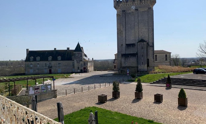Pons Apartment | Appartement face au Donjon