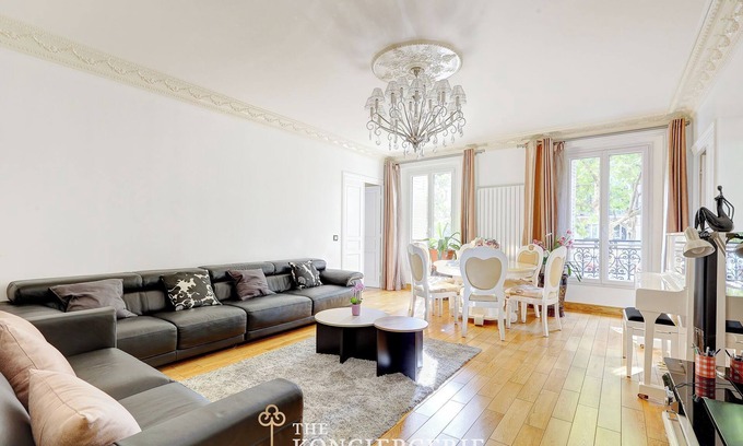 Strasbourg -Saint-Denis Apartment | Appartement Familial au centre de Paris - Marais