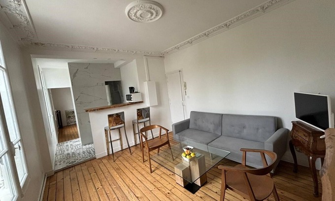 Bois-Colombes Apartment | Appartement 2 Pièces Calme Comme à la Campagne et au Coeur de la Ville!