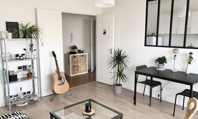 Fontenay-aux-Roses Apartment | Appartement Cosy Avec vue et Long Balcon