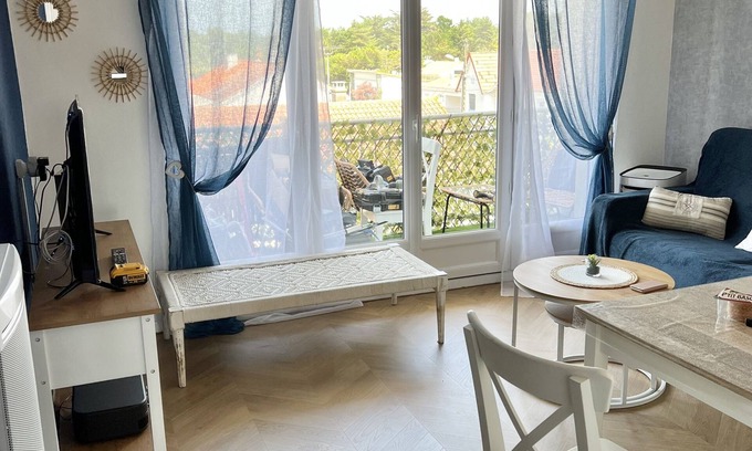 Notre-Dame-de-Monts Apartment | Appartement Cosy vue mer , Plage à 100 m , Tout Confort , Balcon vue mer