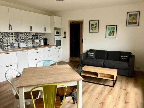 Saint-Brevin-les-Pins Apartment | Appartement - St Brevin Les Pins - Hyper Centre - Fibré - Parking - Jusqu'à 6 personnes