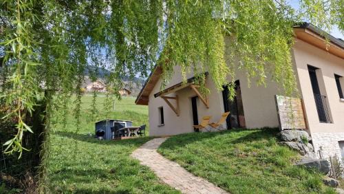 Saint-Martin-d'Uriage Apartment | Appartement rez de jardin