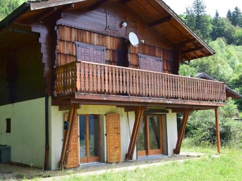 Saint-Paul-en-Chablais Apartment | Appartement chalet rénové 6 pers avec terrasse proche Evian, ski et randonnée - FR-1-498-29