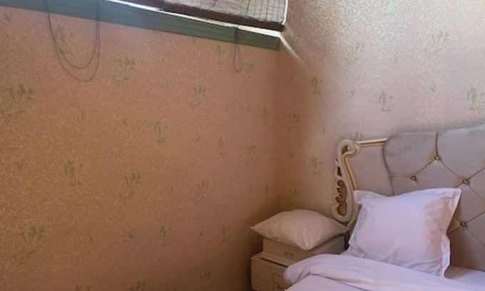 Tremblay-en-France House | Appartement Ideal Pour 12 Personnes sur 2 Niveaux de Villa