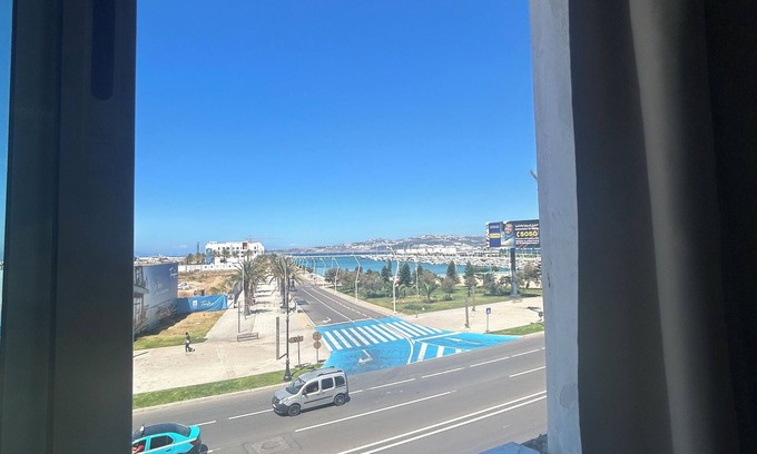 Tangier Apartment | Appartement Haut Standing, vue sur la Marina de Tanger