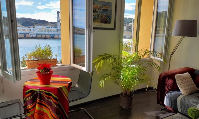 Port-Vendres Apartment | Appartement La Méditerranée vue sur Mer plein soleil 3 climatisations réversibles