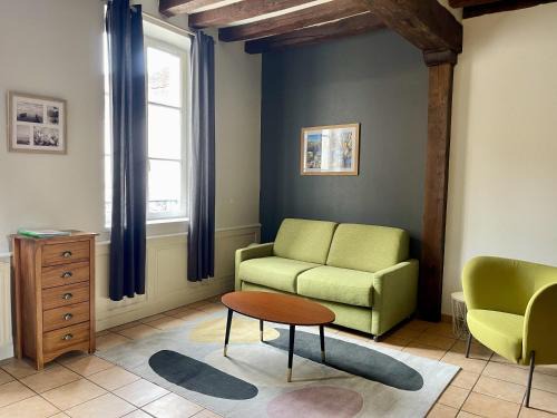 Auxerre Apartment | Appartement Le Coche d'Eau Auxerre Les Quais