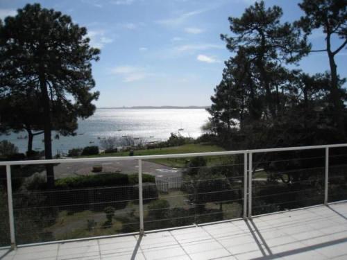 L'Herbe Apartment | appartement "Les pieds dans l'eau"