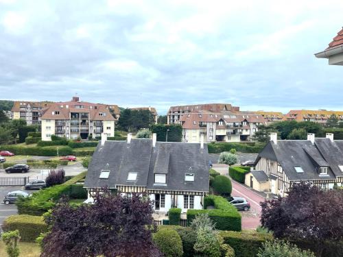Villers-sur-Mer Apartment | Appartement lumineux proche plage avec balcon - FR-1-712-97