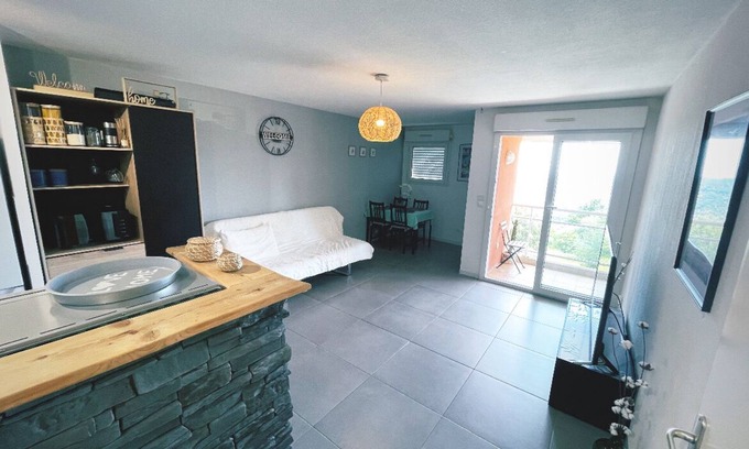Grasse Apartment | Appartement Lumineux au Calme Proche du Centre-ville