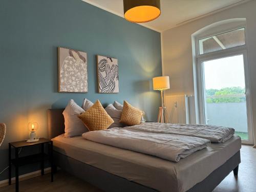 Halle Apartment | Appartement "Martin" mit Balkon, 3 Schlafzimmern und Parkplatz