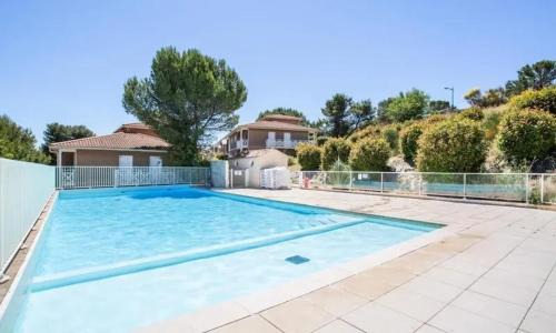 Carnoux-en-Provence Apartment | Appartement moderne avec vue à Carnoux-en-Provence 26 m², piscine