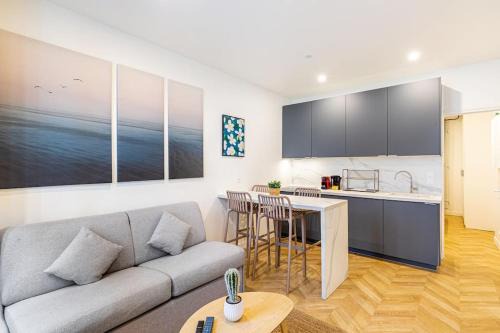 Quartier de la Plaine-de-Monceaux Apartment | Appartement moderne pour 4 proche Arc de Triomphe
