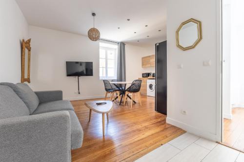 Trevoux Apartment | Appartement moderne , trevoux centre historique