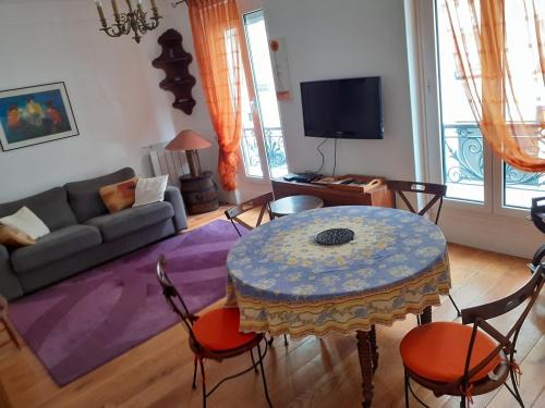 12th Arrondissement Apartment | Appartement Petroff