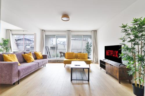 Saint-Vincent-de-Paul Apartment | Appartement Quartier Canal Saint Martin Free Netflix