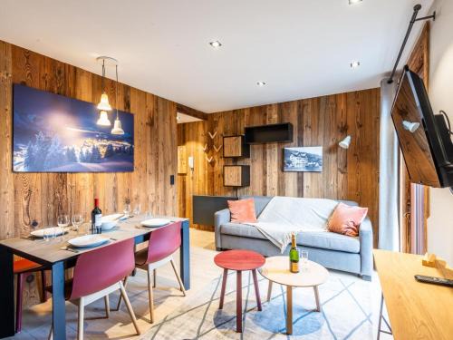 Morzine Apartment | Appartement rénové 4*, centre Morzine, 100m des pistes, 4 pers. - FR-1-754-59