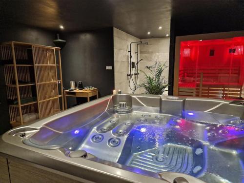 Camblain-Chatelain Apartment | Appartement, sauna et jacuzzi ! Le Salento Spa