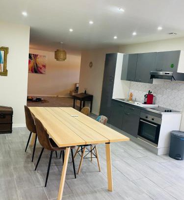 Aiguelèze Apartment | appartement saint juery